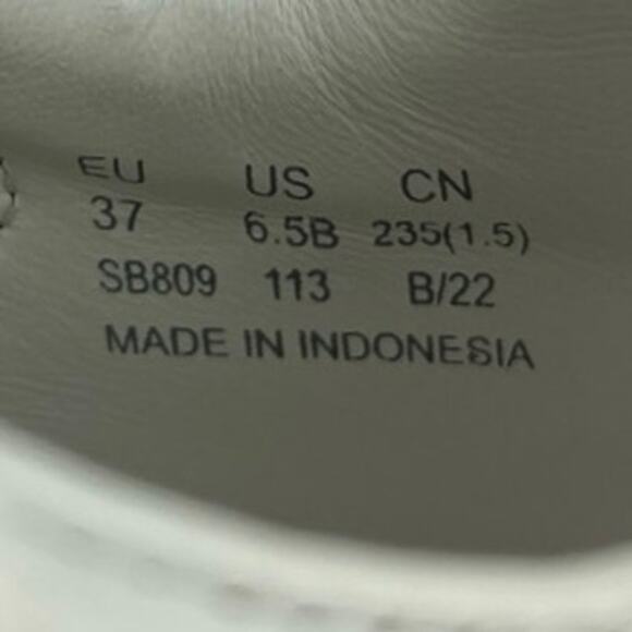 Stuart Weitzman Ryan NEW White PVC-Paneled Leather Lace-Up Sneakers Shoes 6.5B - Picture 6 of 6